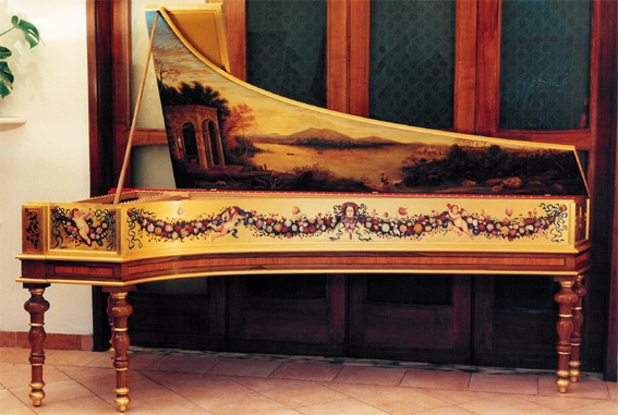 zoom photo of the Riccardo muti harpsichord